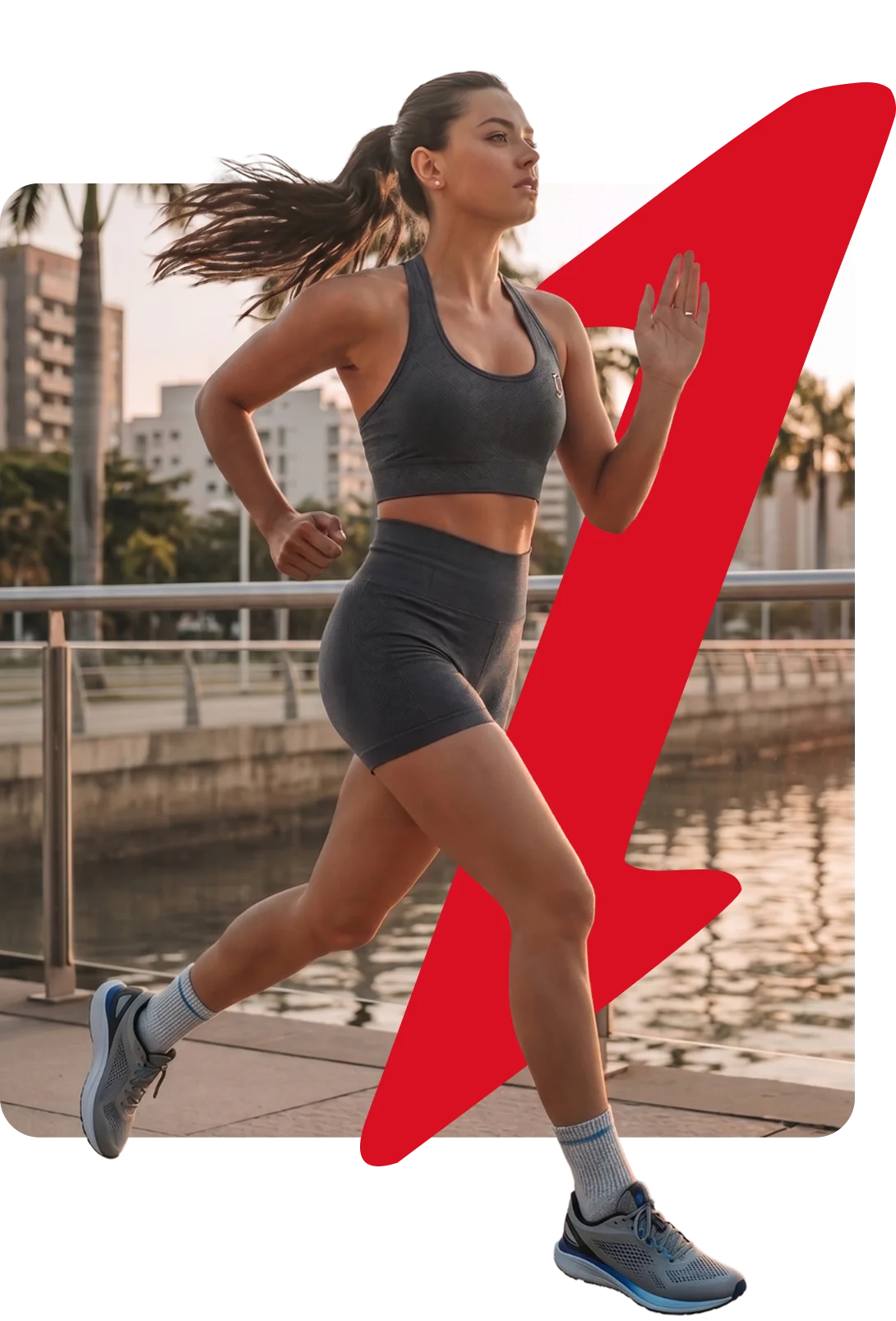 Mujer usando un conjunto deportivo de edición limitada mientras corre al aire libre